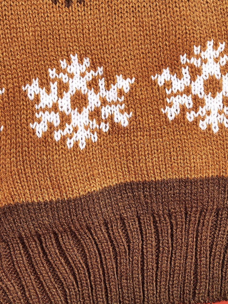 Snowflake knit close-up
